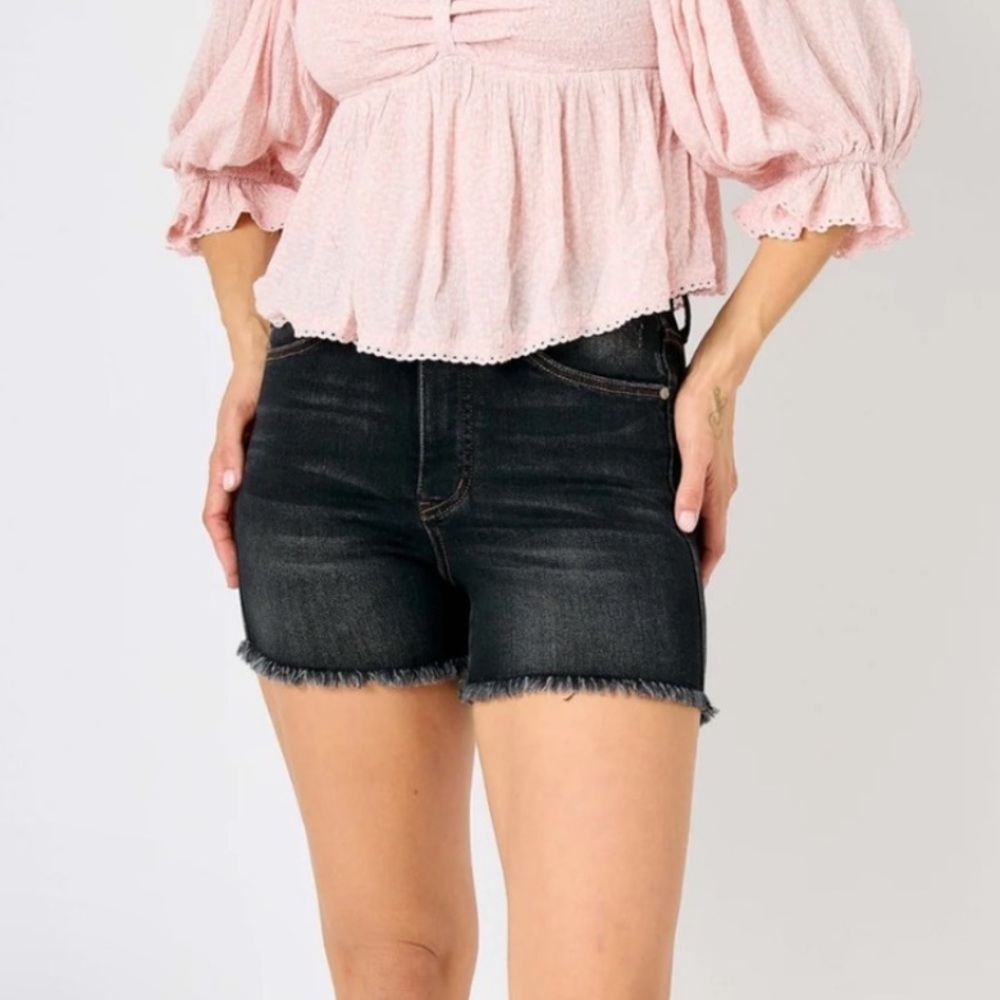 Judy Blue Black Dark Wash Frayed Hem Jean Shorts Tummy Control